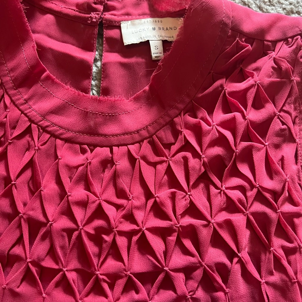 Lucky Brand Sheer Raspberry Pink Smocked Top - Picture 2 of 4